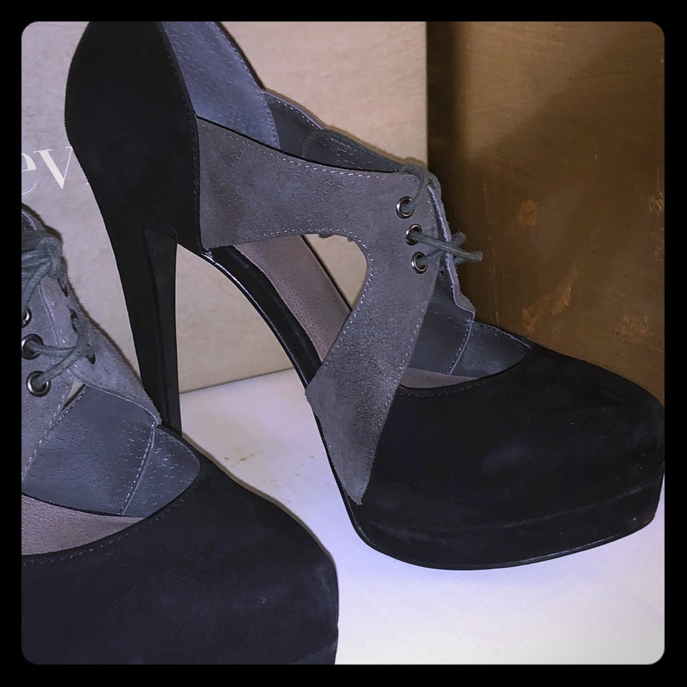 Amazing shoes size 7.5